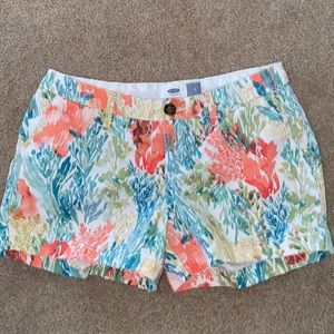 Old Navy chino shorts in fun pattern